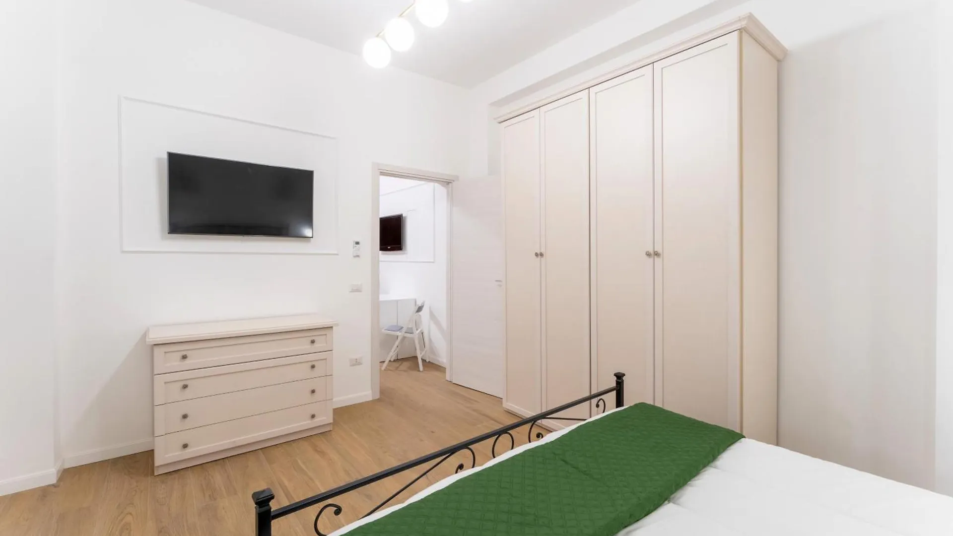 Emerald Suite, Elegant Flat In San Giovanni Area Řím Apartmán