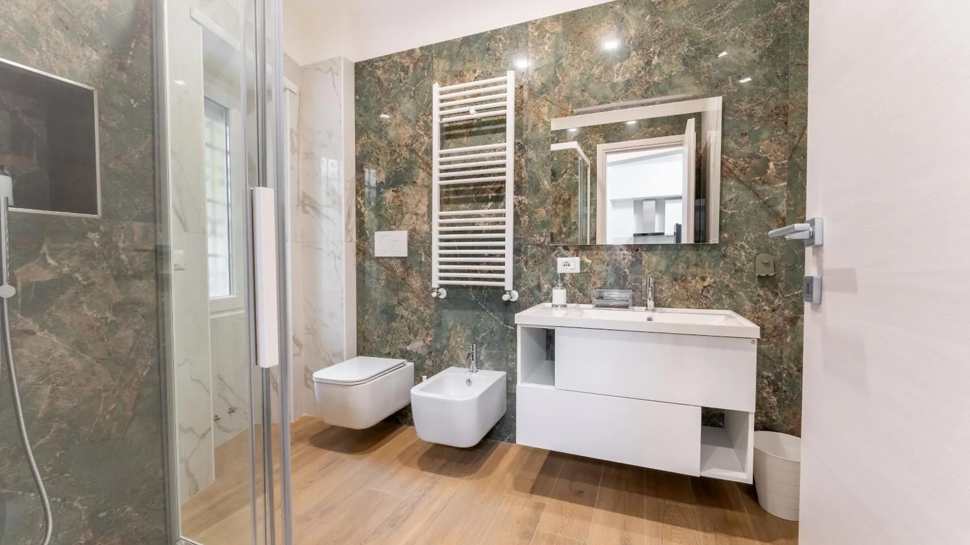 Emerald Suite, Elegant Flat In San Giovanni Area Rzym Apartament