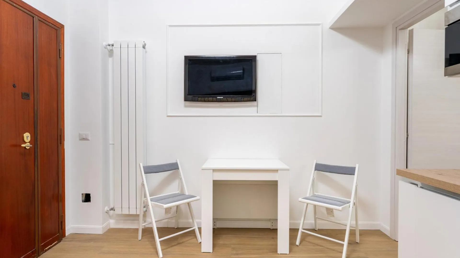 Apartment Emerald Suite, Elegant Flat In San Giovanni Area Rome