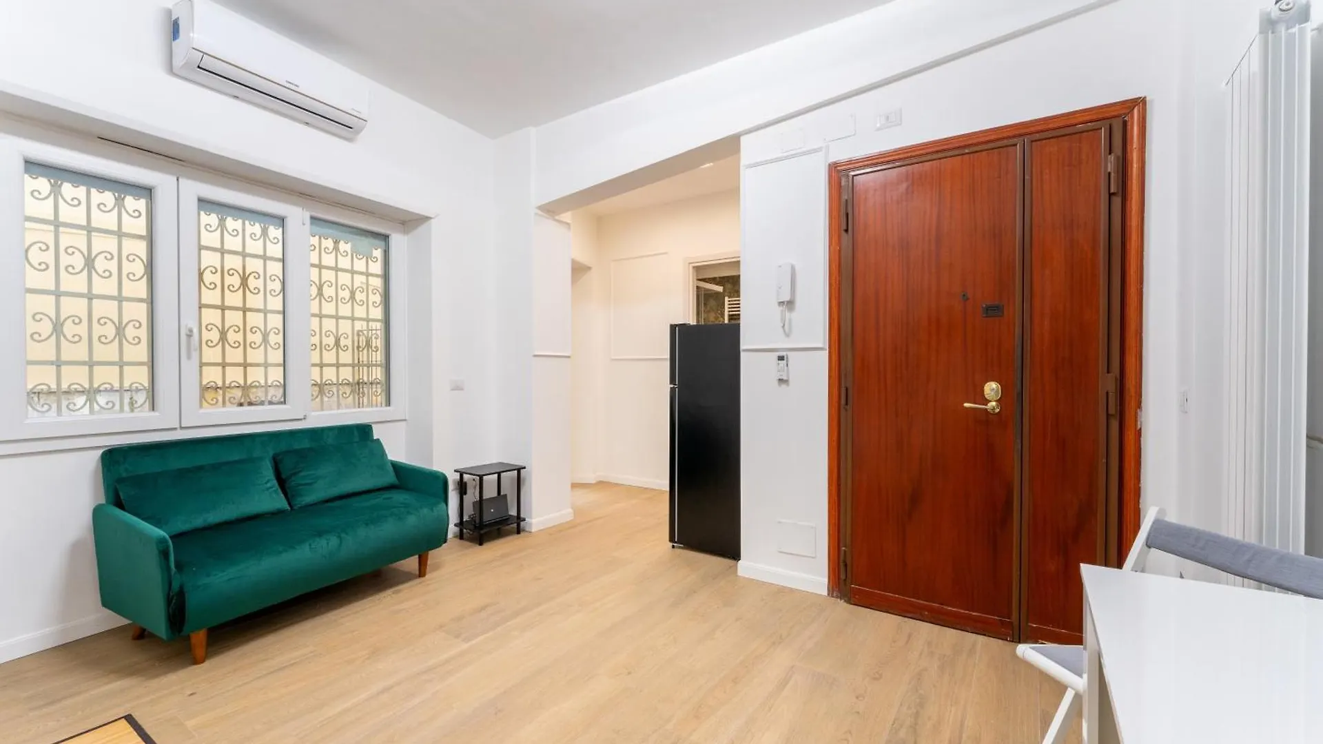 Emerald Suite, Elegant Flat In San Giovanni Area Rome